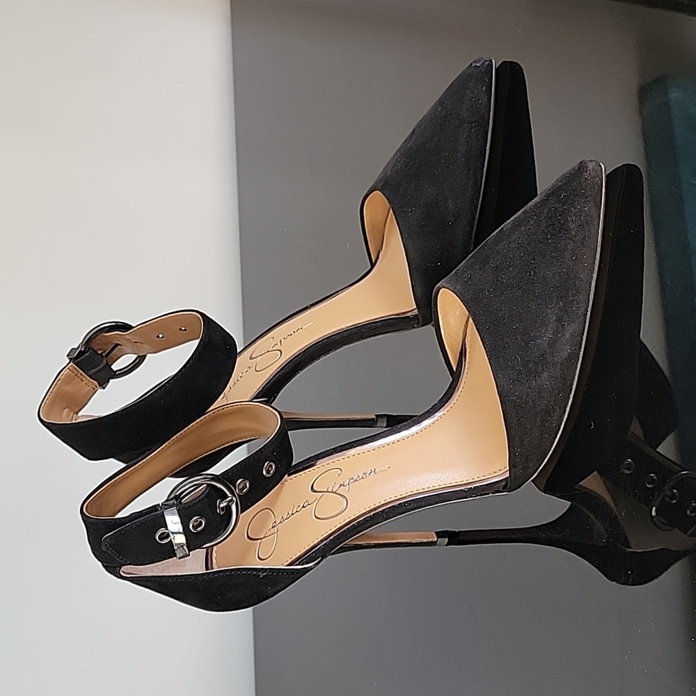 Black Jessica Simpson ankle strap pump size 9.5